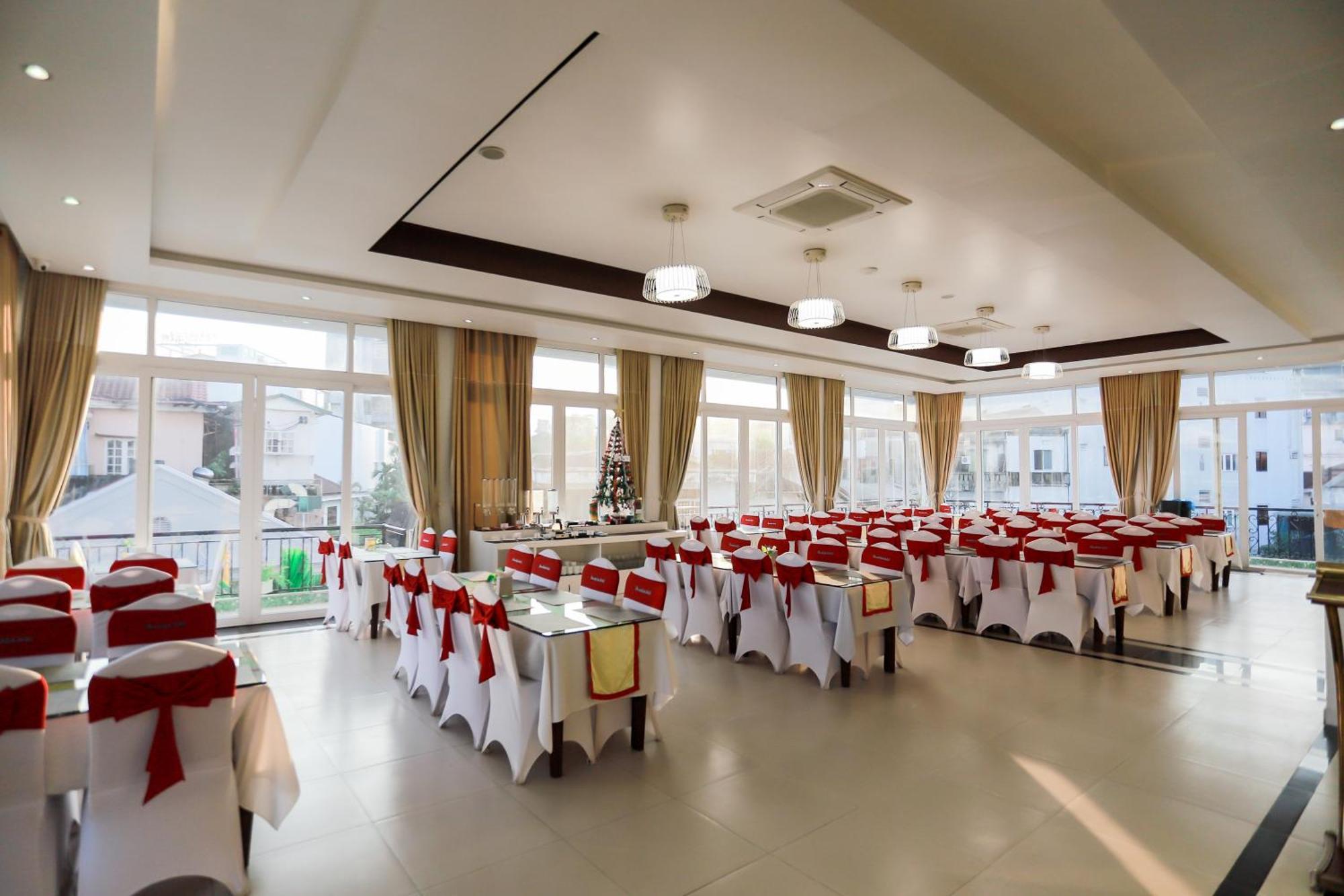 Thanh Lich Hue Hotel Екстер'єр фото