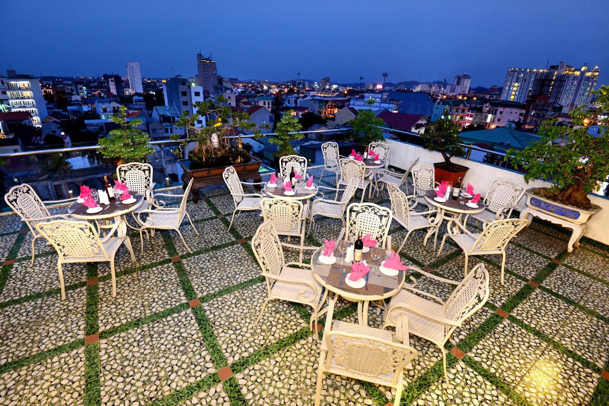 Thanh Lich Hue Hotel Екстер'єр фото